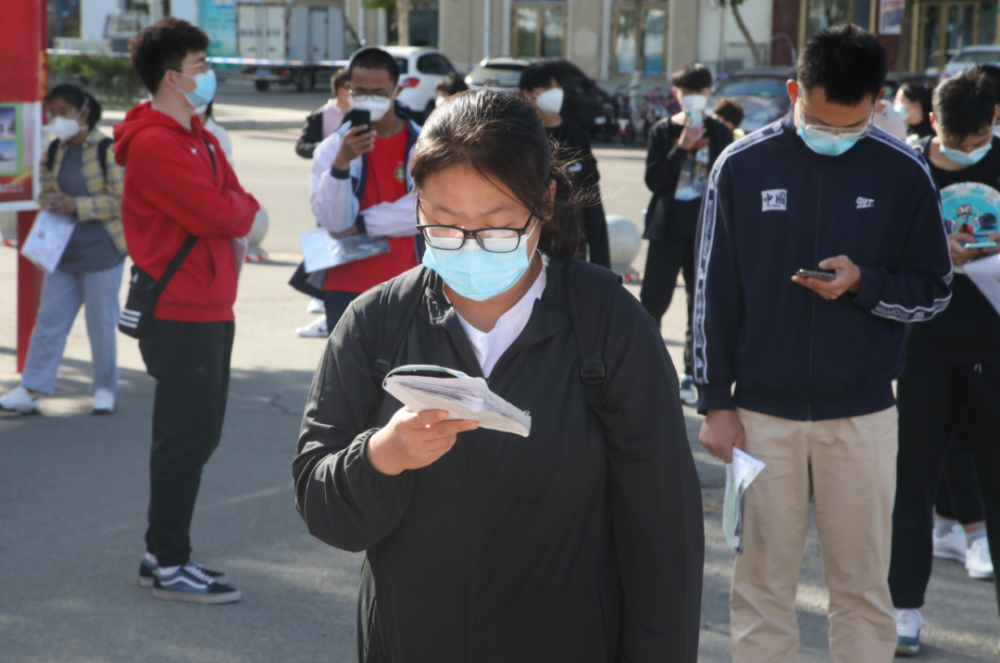 二連浩特市教育局領導團隊最新陣容及教育理念概覽